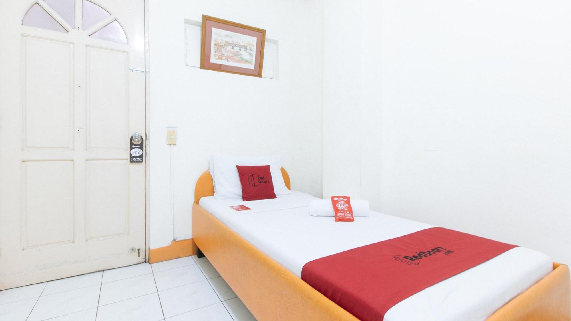 RedDoorz near East Avenue Medical Center Hotel Quezon City Exterior foto