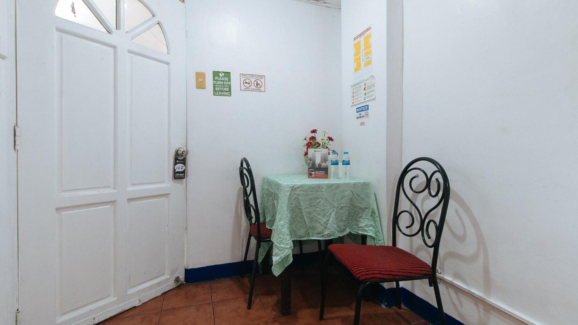 RedDoorz near East Avenue Medical Center Hotel Quezon City Exterior foto