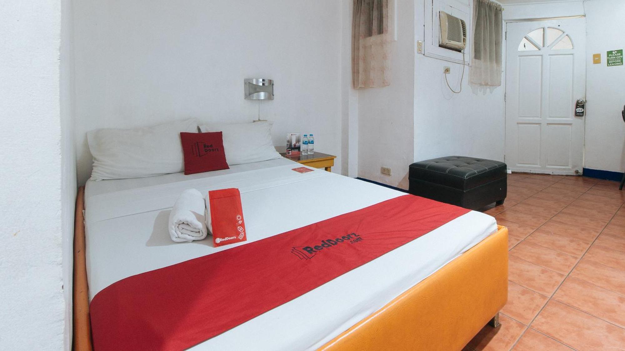 RedDoorz near East Avenue Medical Center Hotel Quezon City Exterior foto
