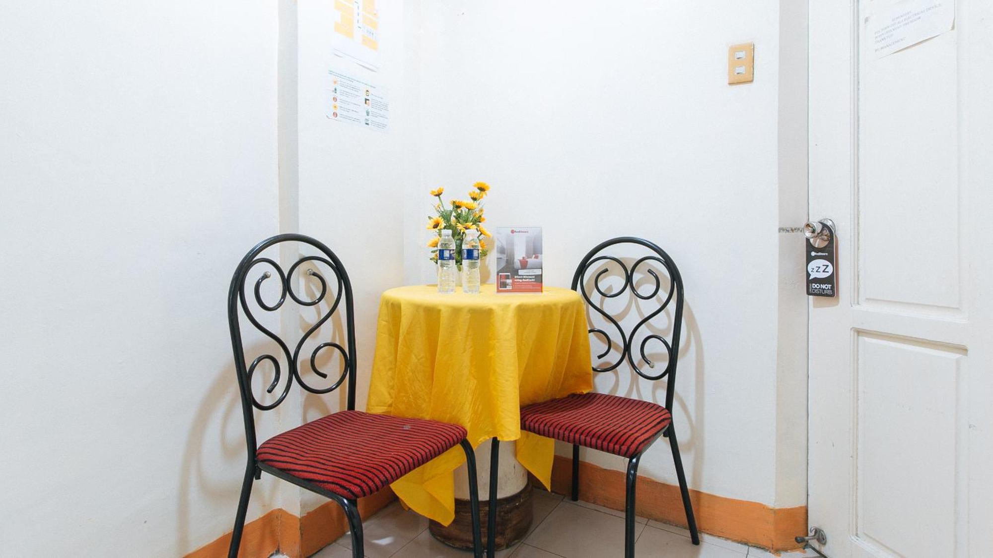 RedDoorz near East Avenue Medical Center Hotel Quezon City Exterior foto