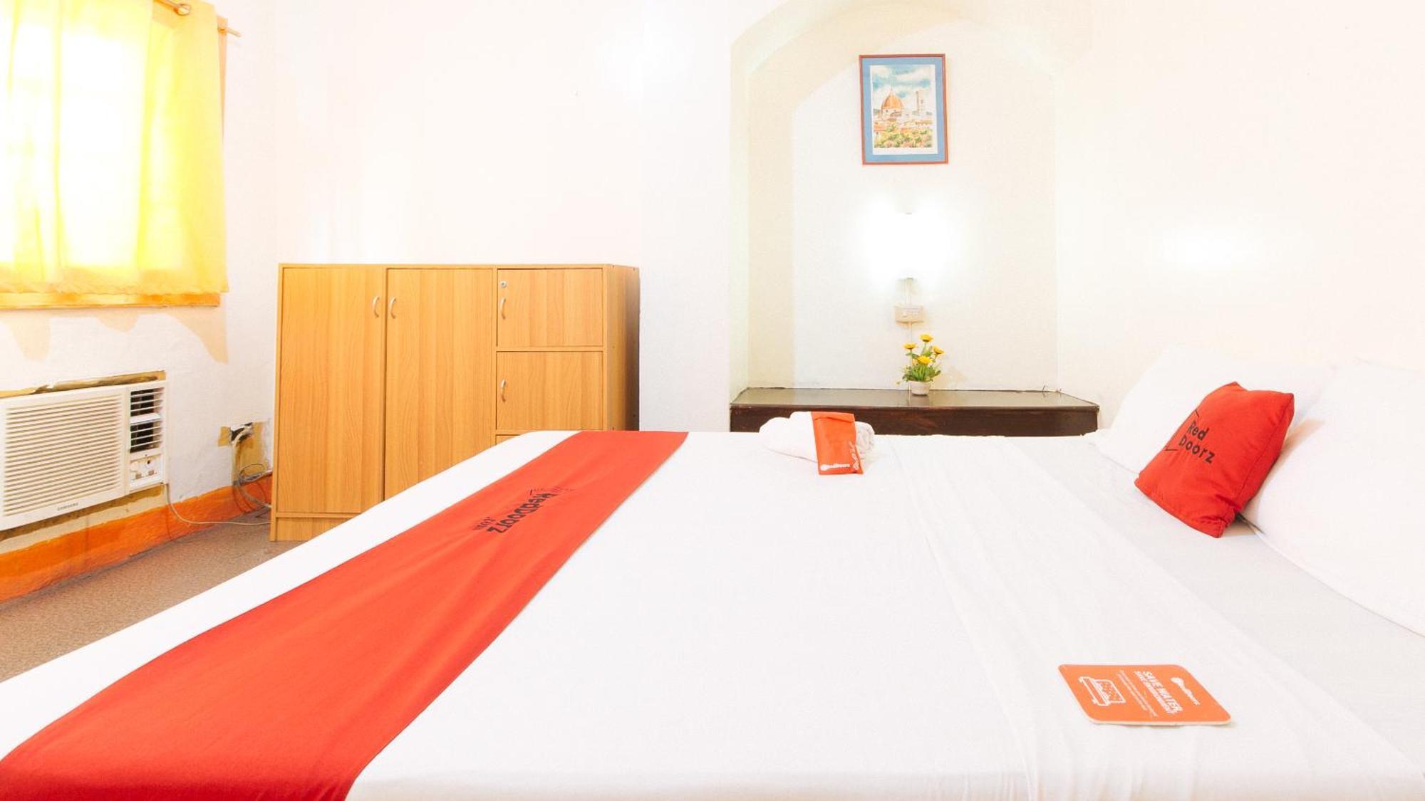 RedDoorz near East Avenue Medical Center Hotel Quezon City Exterior foto