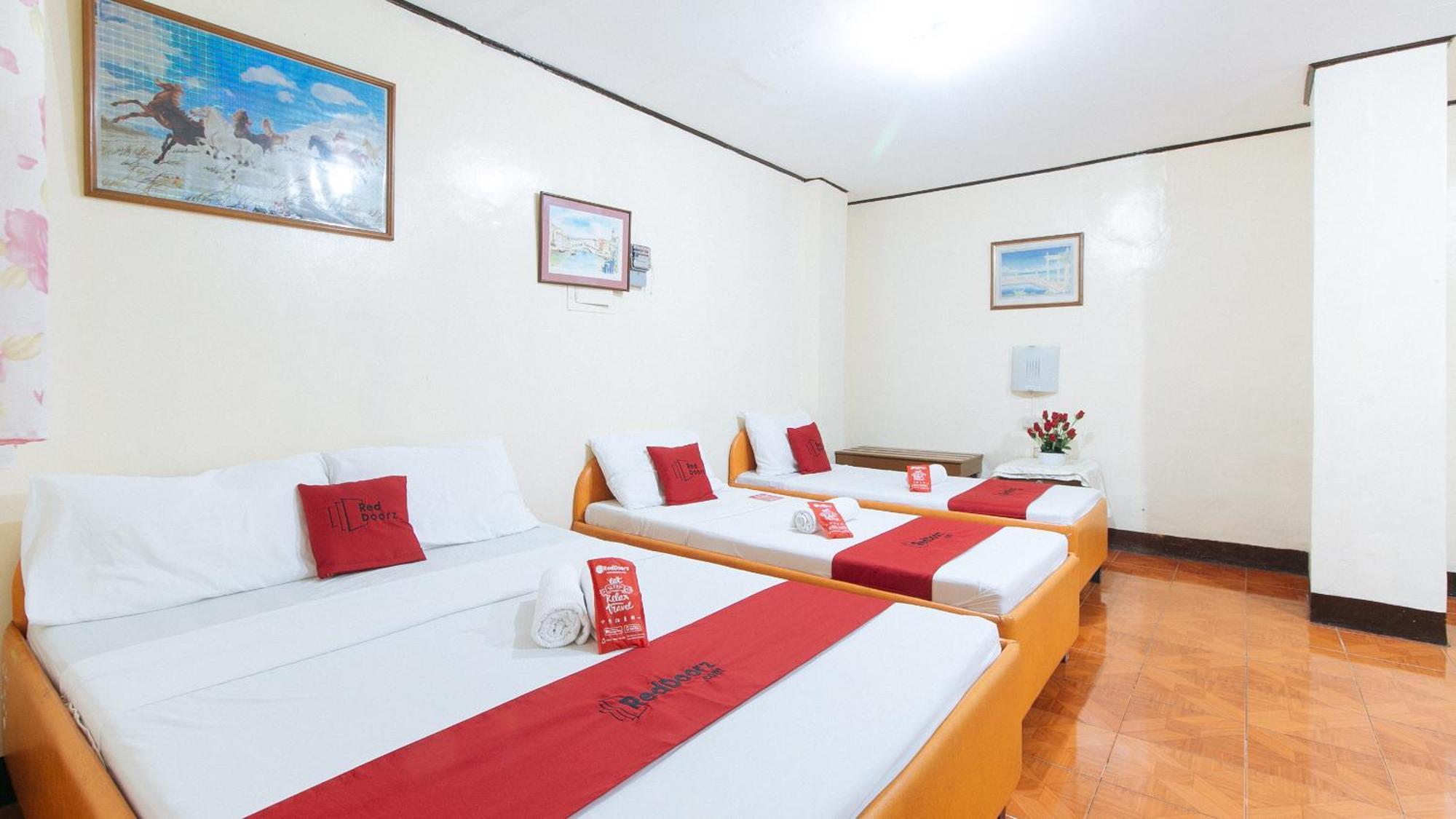 RedDoorz near East Avenue Medical Center Hotel Quezon City Exterior foto
