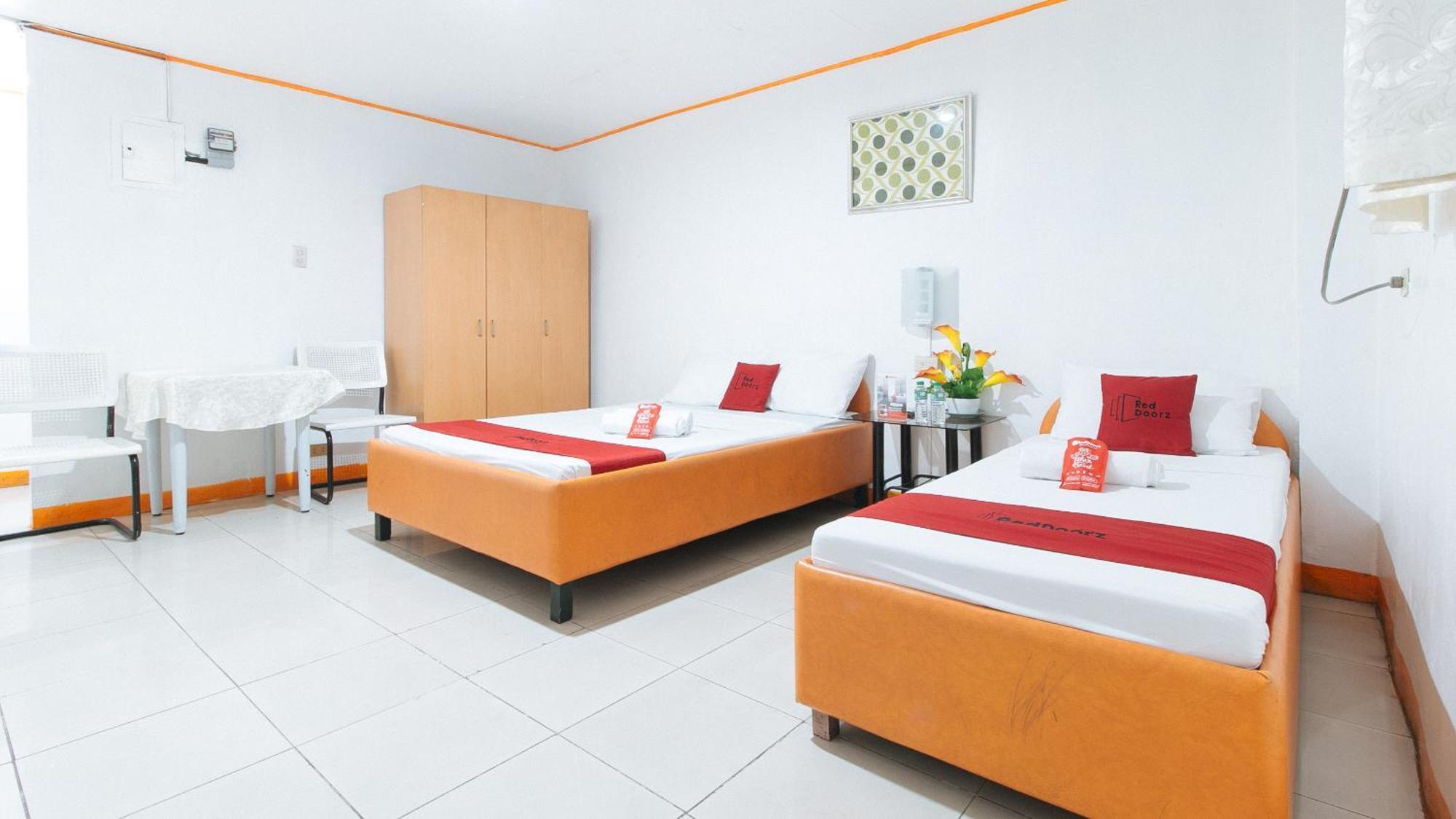 RedDoorz near East Avenue Medical Center Hotel Quezon City Exterior foto