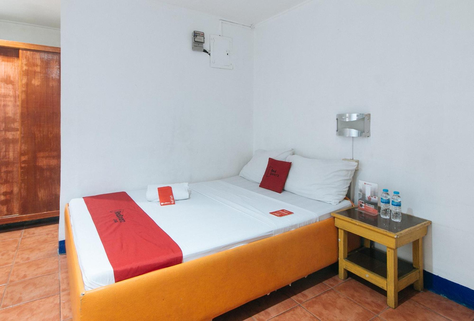 RedDoorz near East Avenue Medical Center Hotel Quezon City Exterior foto