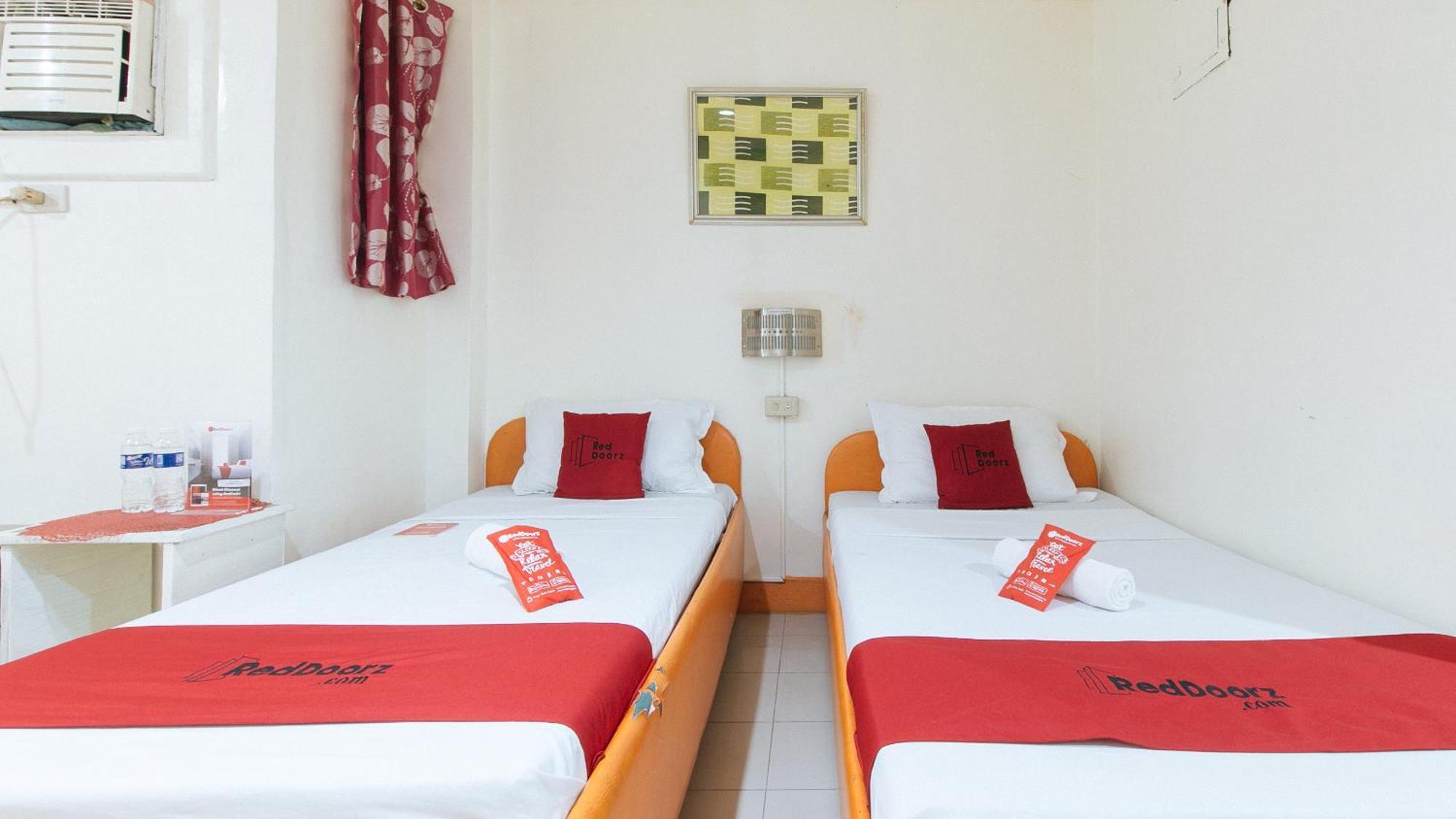 RedDoorz near East Avenue Medical Center Hotel Quezon City Exterior foto