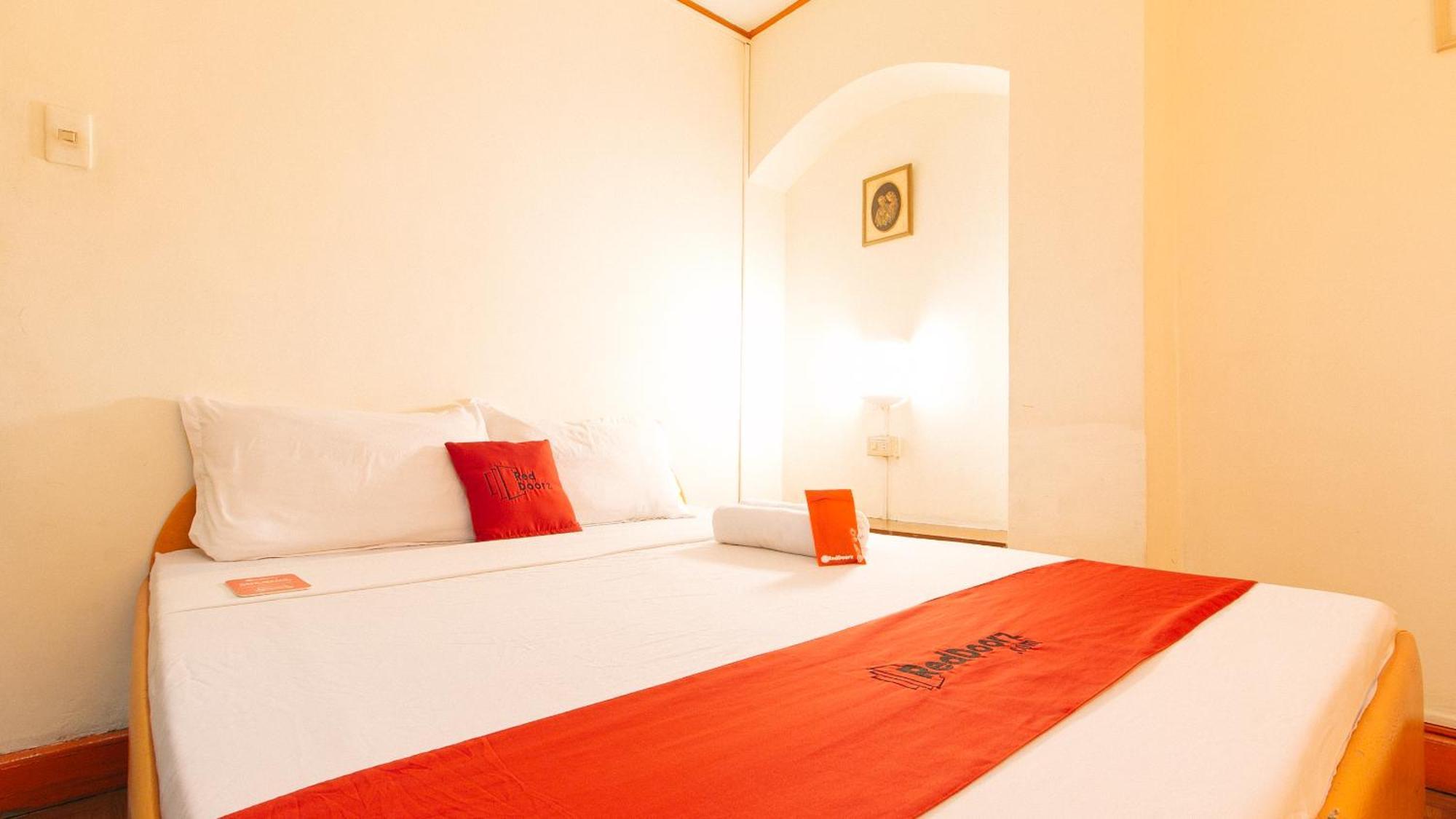 RedDoorz near East Avenue Medical Center Hotel Quezon City Exterior foto
